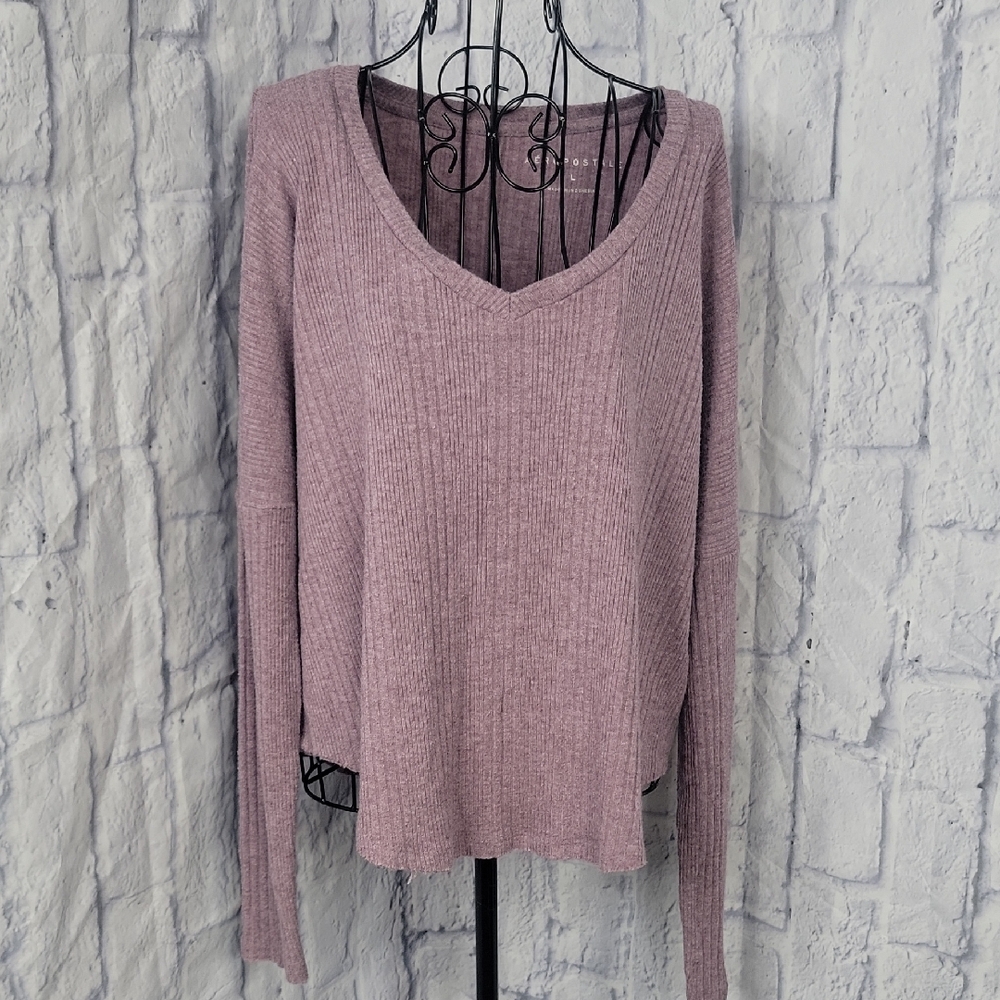 Aeropostale Women's V-Neck Sweater‎ in Mauve Size Large